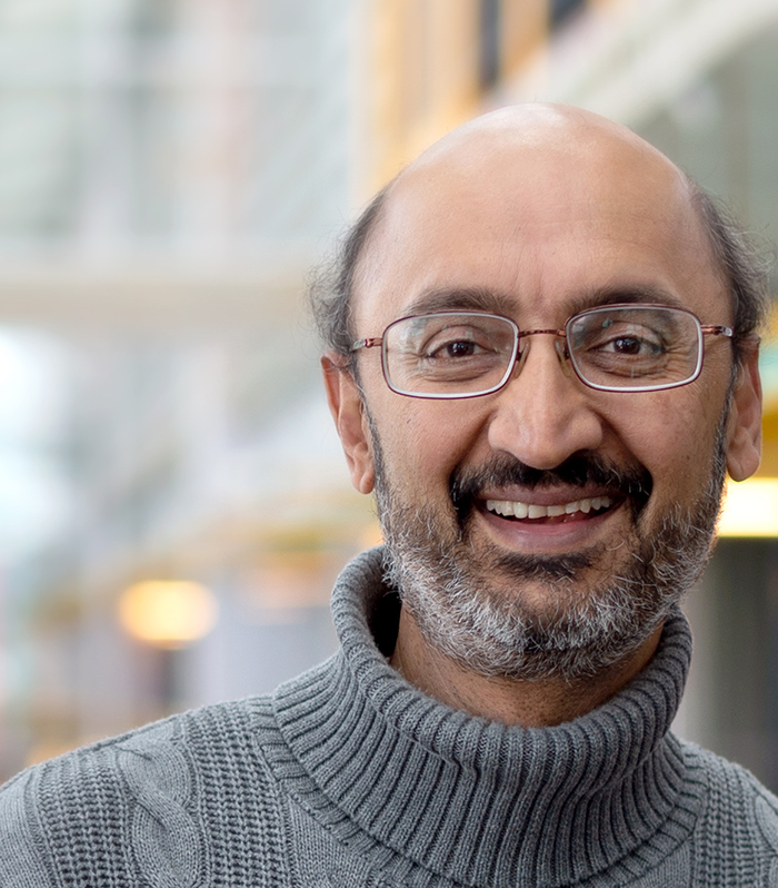 Srinivasan Keshav appointed to the Robert Sansom Professorship