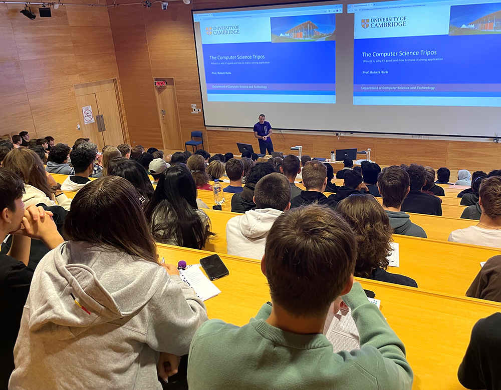 At Open Days, prospective students can attend a presentation about the degree course here and a sample lecture