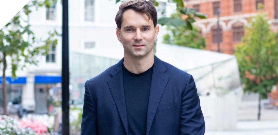 Alumnus Dr Raoul-Gabriel Urma, Founder & Group CEO of Cambridge Spark, is helping support a PhD student conducting research into computing education. 